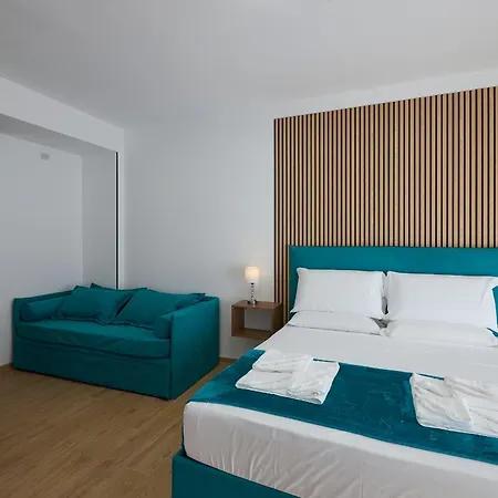 Royal Vatican بيت ضيافة 4*